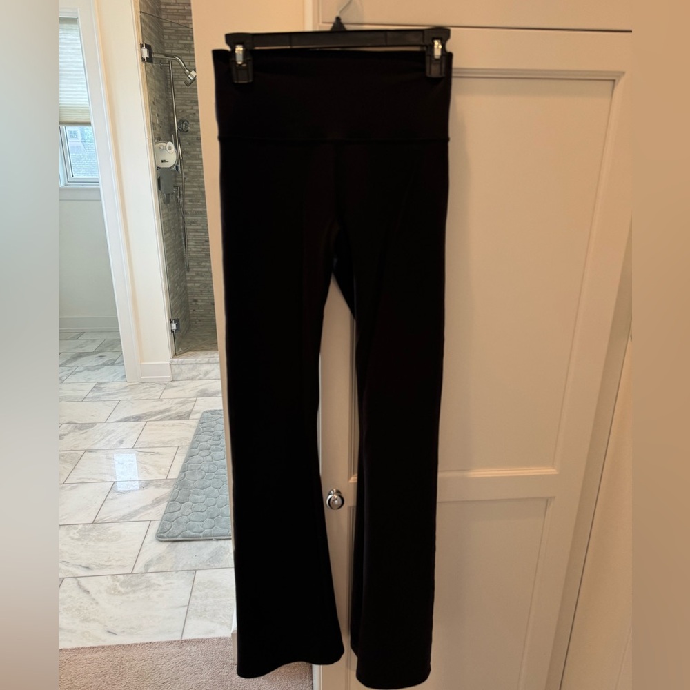 Alo Flare Leggings